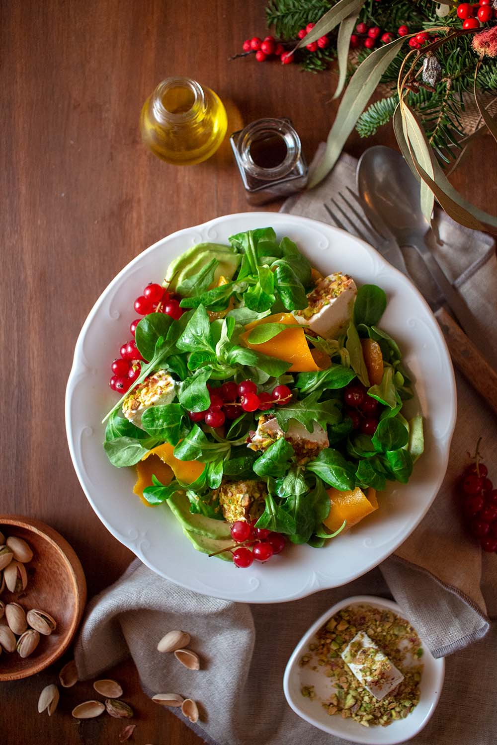 ensalada con mango aguacate y queso