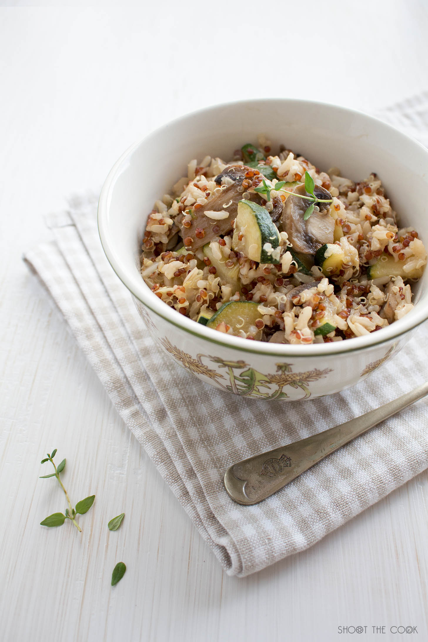 Quinoa con verduras salteadas y arroz integral - Shoot the Cook - Recetas  fáciles y trucos para fotografiar comida